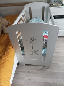 Detska drevena postielka so zirafou - 1