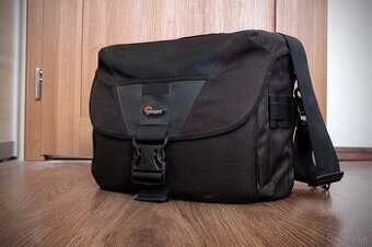 Lowepro Stealth reporter D400 AW