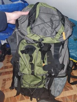 Výborný turistický ruksak lacno