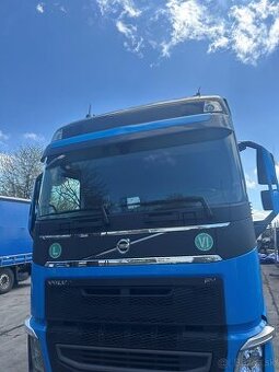 ťahač - VOLVO