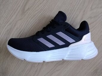 Adidas botasky bežecké