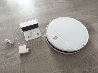 Xiaomi Mi Robot Vacuum -Mop Essential .