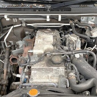 Predam  motor mitsubishi Pajero III