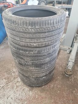Continetal 245/40 R18