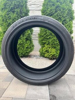 245/35R20 zimne pneu
