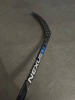 ✅BAUER NEXUS 1N INT RIGHT/PRAVACKA__flex 67 zahnutie P92