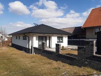 4-IZBOVÝ RODINNY DOM NA PREDAJ