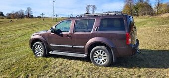 Nissan Pathfinder 3,0 V6