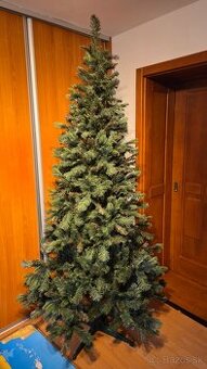 Predam vianocny stromček výška220cm šírka110cm čiastocne 3D - 1