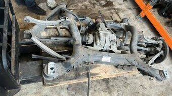 Zadna naprava VOLKSWAGEN TOUAREG AUDI Q7 PORSCHE