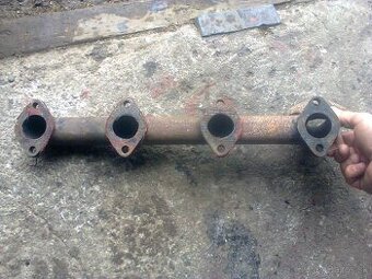 zetor 4011 - vyfukove potrubie