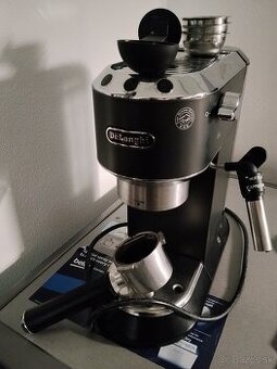 Pákový kávovar Delonghi