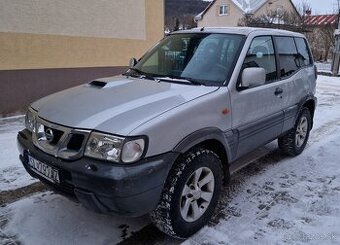 Nissan terrano