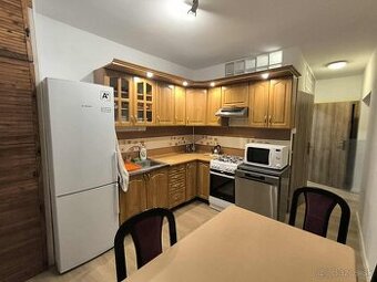 Prenájom 4-izbového bytu - 82m2 Sídl. Ťahanovce