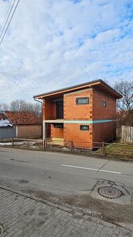 Rodinný dom- Poproč - 1