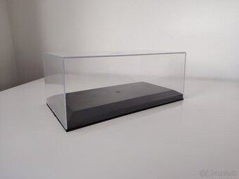 Vitrína na model 1:18