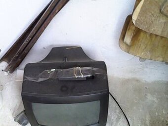 Malý CRT TV