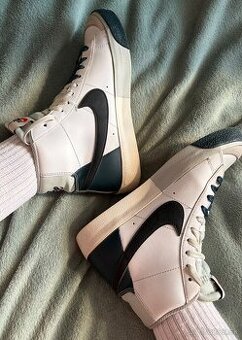 Nike Blazer