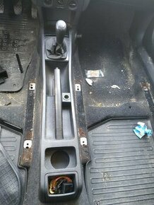 Škoda Fabia 1 stredový panel