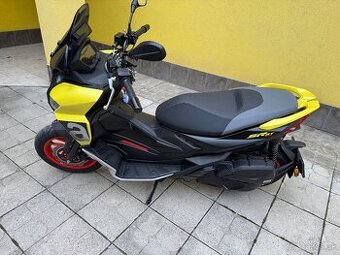 Aprilia sr gt 125