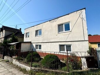 ZNÍŽENÁ CENA 6 IZB. RODINNÝ DOM, POZEMOK 688M2, ŽELEZENIČIAR