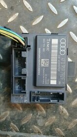 Audi RJ okna