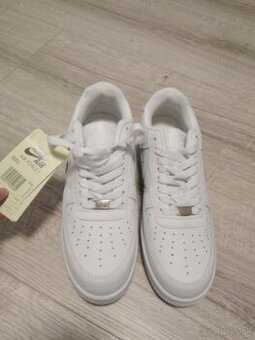 Botasky Nike