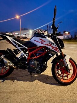 Ktm duke 390