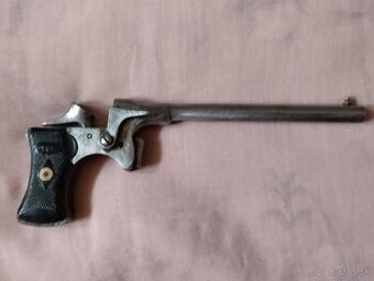 Historicka pistolka .22