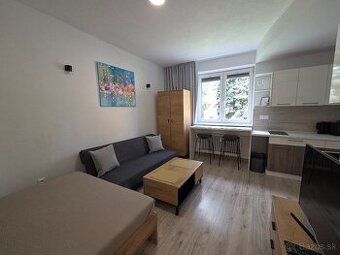 Krátkodobý Prenájom Apartmán v BB-centrum od 3 hod.