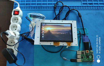 Predám 7 palcovy touch display s  HDMI/VGA vstupom
