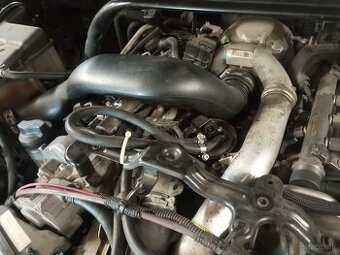 Rozpredám motor Mercedes, Chrysler, Jeep Om642