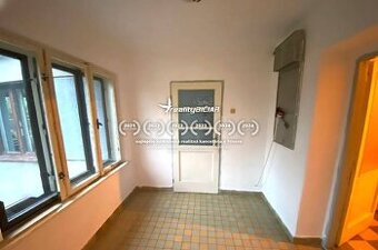 Na predaj RD s veľkým pozemkom a stavebným potenciálom