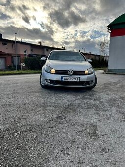 GOLF VI