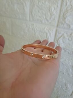 Set-náramok a prsteň v štýle cartier