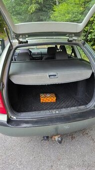 zadna roletka do kufra Octavia 1