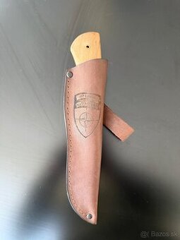 Nôž z damaskovej oceli