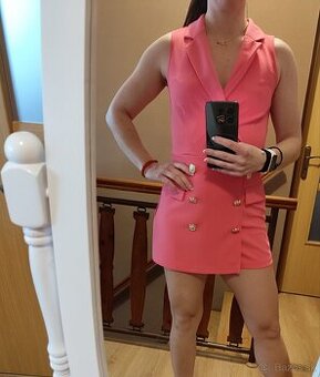 Krásny ružový mini overal sukňo kraťasový