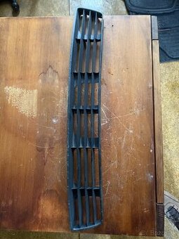 Audi A4 / S4 B5 (8D) – spodná predná mriežka do nárazníka