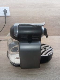 Nespresso DeLonghi kapsulový kávovar – funkčný