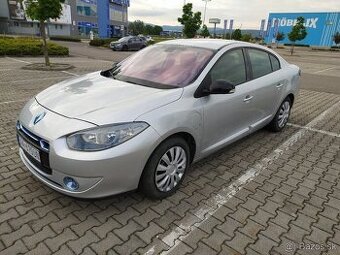 Elektromobil Renault Fluence Z.E. r.v.2012, dojazd 50km