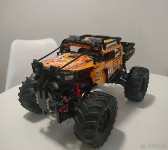 Predám LEGO Technic 42099