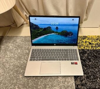 HP 15 Amd Ryzen 5 7520 U 2.80GHZ, AKO NOVY, ZARUKA