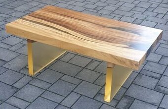 Luxusný konferenčný stolík z masívneho dreva a epoxidu