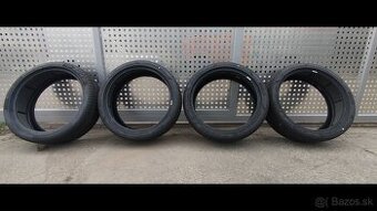 Pneu 255/40 R22 Pirelli EV ready