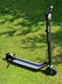Elektrická kolobežka - Segway Kickscooter ES1