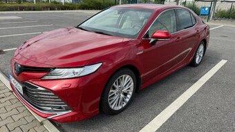 Predám Toyota Camry Hybrid r.v 2020 Executive VIP