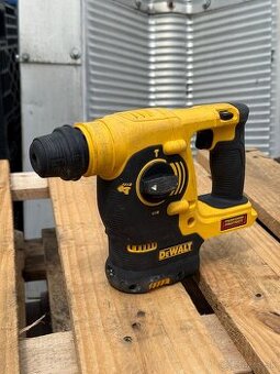 AKU kladivo Dewalt