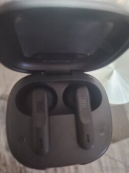 JBL slúchadlá