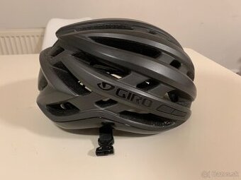 Cyklisticka prilba Giro Agilis